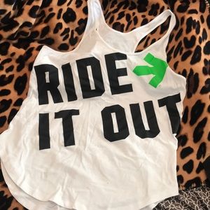 VS PINK PELOTONIA TANK 💚
